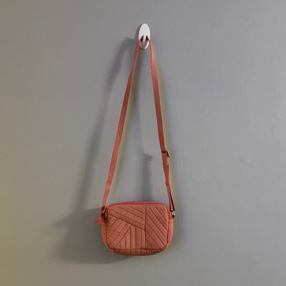 Vera Bradley Quilted Pink Crossbody Bag - Picture 2 of 9